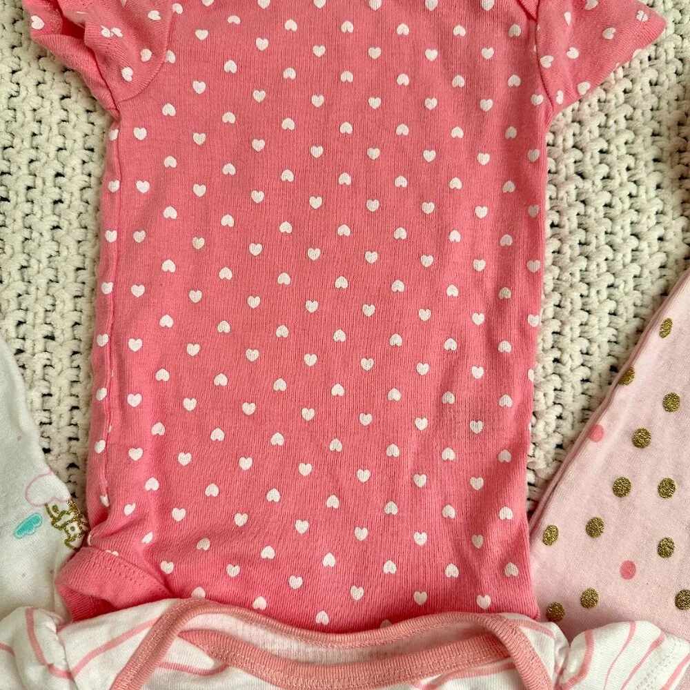 (4) Baby Girl Onesie Bodysuit Bundle Pink Princess Castles Size 3-6 Months